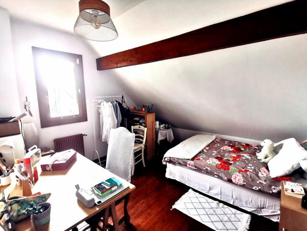 Maison
         5 pièces
        - 122 m² 335 000 € *