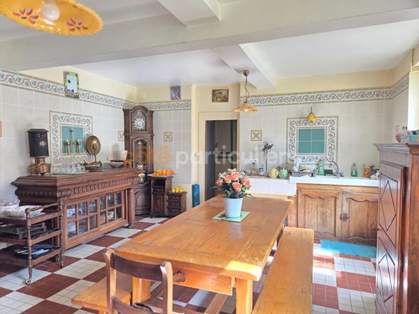 Vente
                Maison353 m² - 12 Pièces -
                    CHATEAUNEUF SUR LOIRE (45110)