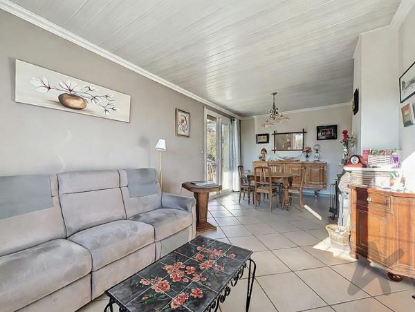 Maison individuelle format familial beau terrain