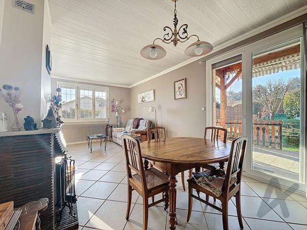 Maison individuelle format familial beau terrain