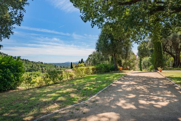 Grasse Saint Mathieu - Magnifique propriété composée de 2 maisons en pierre avec piscine