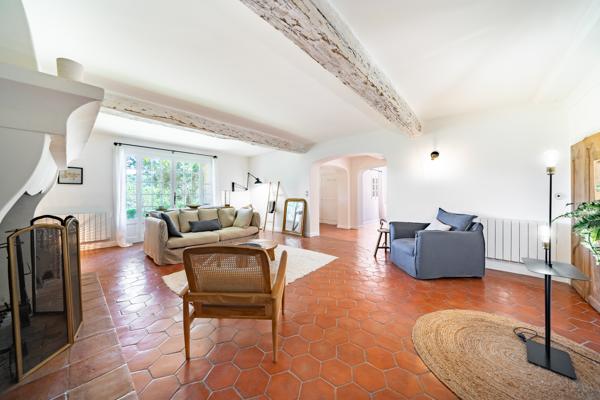 Grasse Saint Mathieu - Magnifique propriété composée de 2 maisons en pierre avec piscine