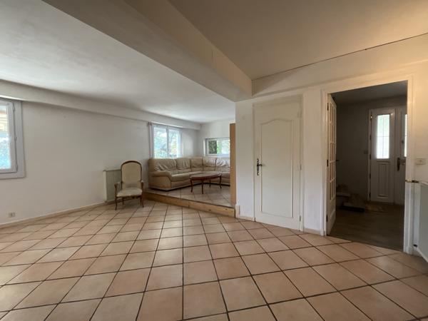 Maison 11 pièces - 215 m²