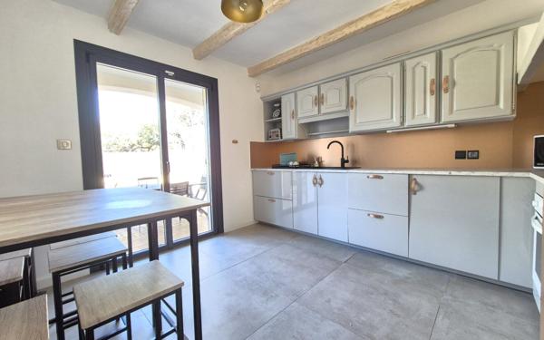 Maison à vendre    5 pièces •  Sanary-sur-Mer