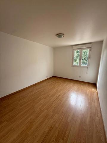 Appartement à vendre 3 pièces en DUPLEX limay (78) - Une place de parking