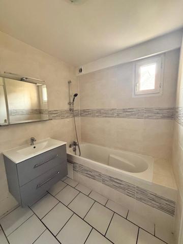 Appartement à vendre 3 pièces en DUPLEX limay (78) - Une place de parking