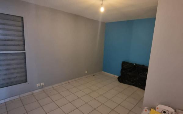Appartement à vendre    3 pièces • 75,40 m2 Le Gosier