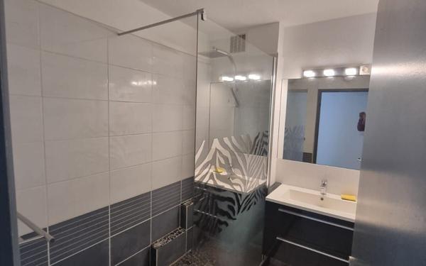 Appartement à vendre    3 pièces • 75,40 m2 Le Gosier