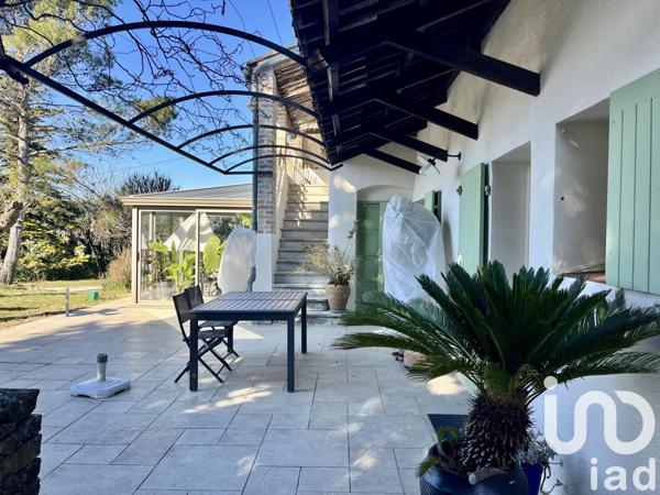 Maison 9 pièces de 200 m² à Alès (30100)