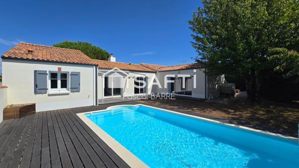 Maison familiale avec piscine, beaux volumes et jardin au calme aux Sables-d’Olonne