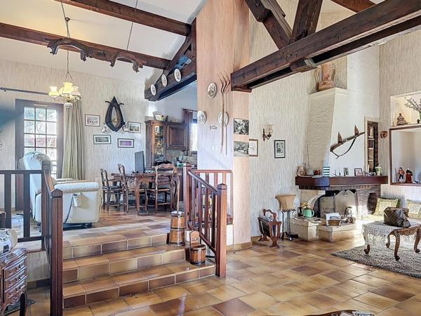 RARE A LA VENTE ! Maison familiale à grand potentiel