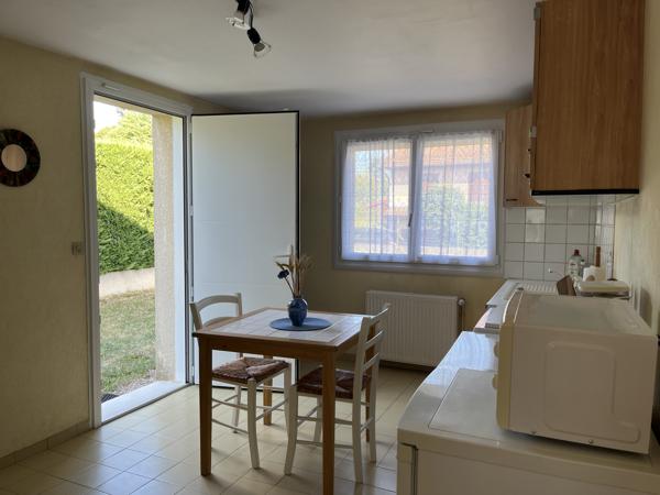 GENAS - MAISON 121 m² 4 CHAMBRES - TERRAIN ARBORE 710 m²