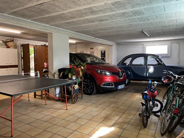 GENAS - MAISON 121 m² 4 CHAMBRES - TERRAIN ARBORE 710 m²