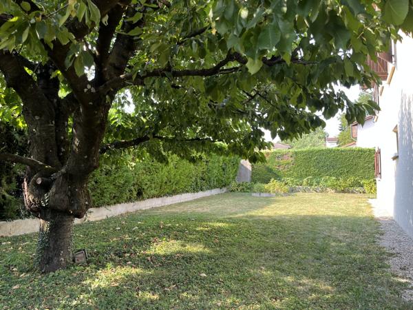 GENAS - MAISON 121 m² 4 CHAMBRES - TERRAIN ARBORE 710 m²