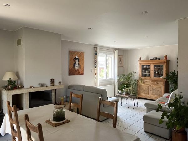 GENAS - MAISON 121 m² 4 CHAMBRES - TERRAIN ARBORE 710 m²