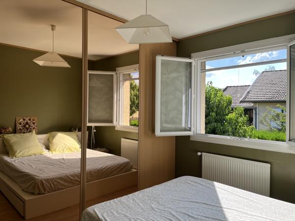GENAS - MAISON 121 m² 4 CHAMBRES - TERRAIN ARBORE 710 m²