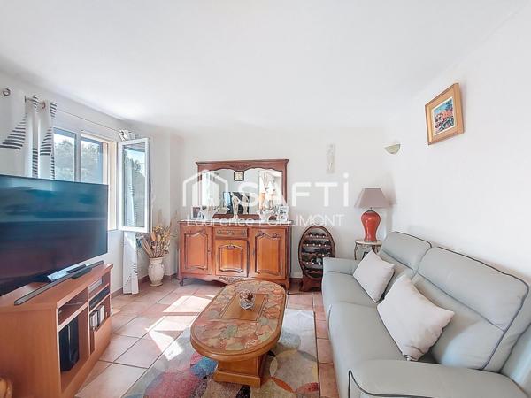 Maison spacieuse – 182 m²  – avec piscine, garages, carport, potentiel locatif.