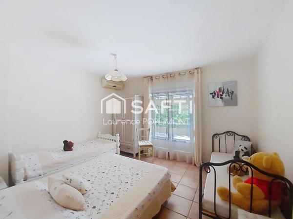 Maison spacieuse – 182 m²  – avec piscine, garages, carport, potentiel locatif.