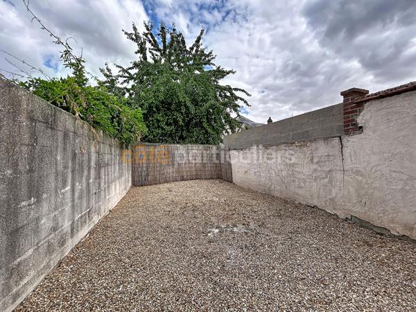 Vente
                Maison62 m² - 3 Pièces -
                    CAUDEBEC LES ELBEUF (76320)