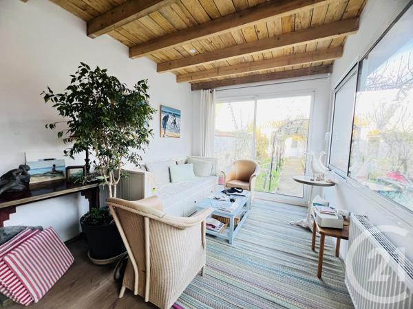 Maison à vendre  8 pièces - 166,30 m 2   FOURAS  - 17