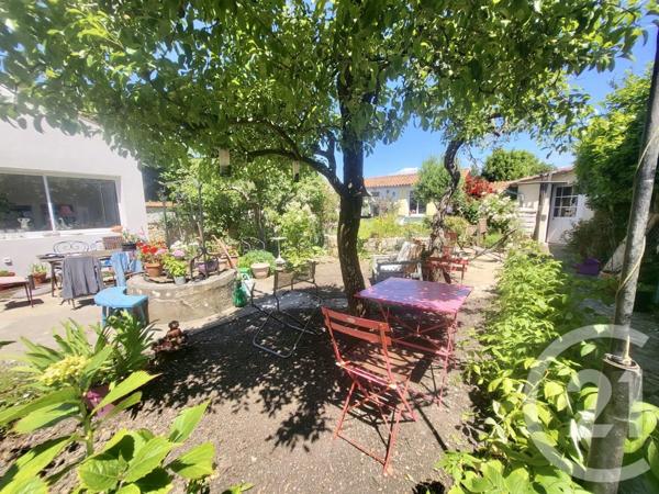 Maison à vendre  8 pièces - 166,30 m 2   FOURAS  - 17