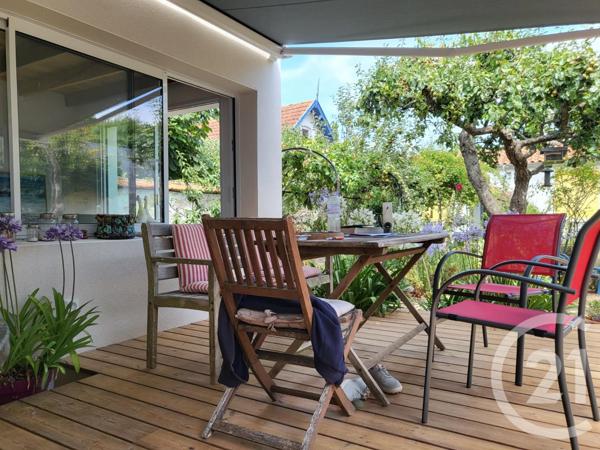 Maison à vendre  8 pièces - 166,30 m 2   FOURAS  - 17