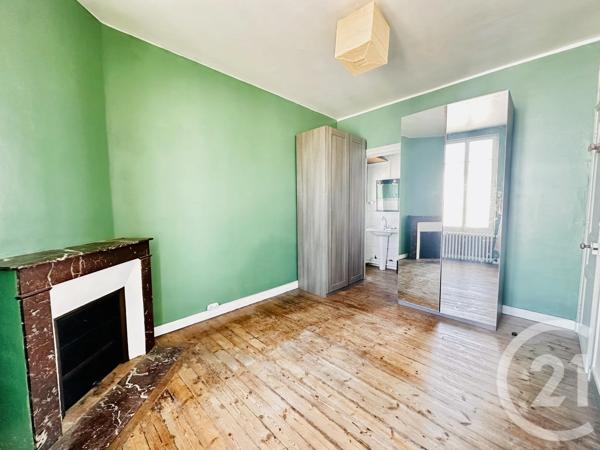 Maison à vendre  8 pièces - 166,30 m 2   FOURAS  - 17