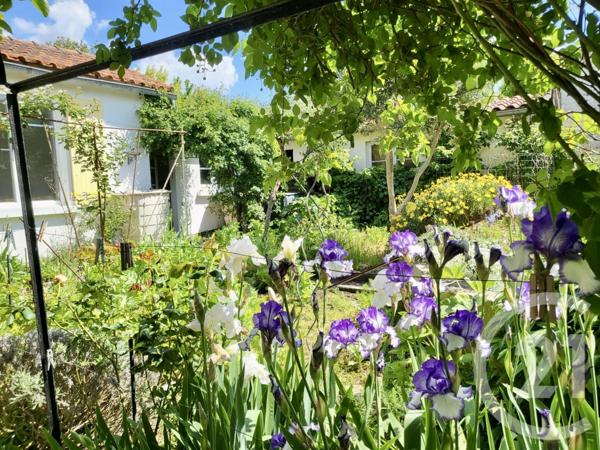 Maison à vendre  8 pièces - 166,30 m 2   FOURAS  - 17