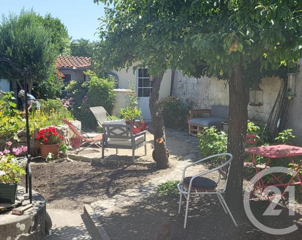 Maison à vendre  8 pièces - 166,30 m 2   FOURAS  - 17