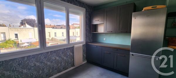 Appartement T4 à vendre  4 pièces - 94 m 2   ABBEVILLE  - 80