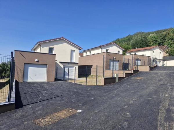 Maison 5 pièces                                        - 38300 Bourgoin-Jallieu Réf : 4811