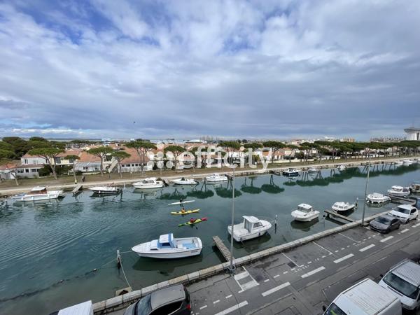 Appartement
         2 pièces
        - 43 m² Exclusivité 235 000 € *