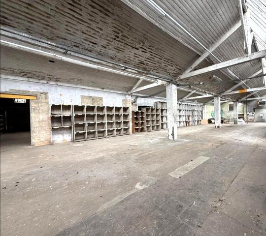 Location / Local Industriel / Bâtiment à Breteuil (27160)