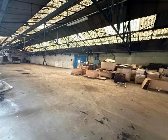 Location / Local Industriel / Bâtiment à Breteuil (27160)