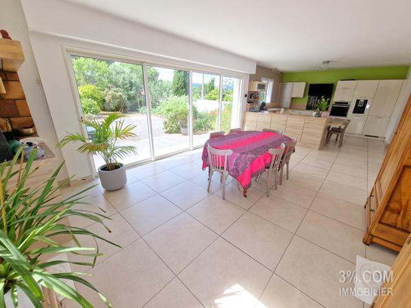 Grande villa de 260m² rénovée avec piscine Puget-sur-Argens (83480)