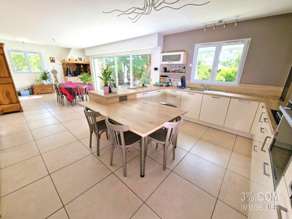 Grande villa de 260m² rénovée avec piscine Puget-sur-Argens (83480)