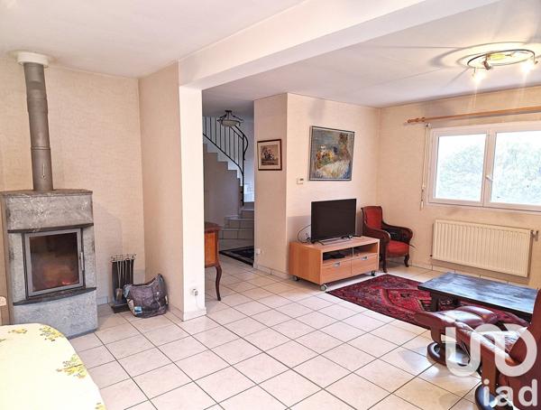 Maison traditionnelle 6 pièces de 170 m² à Pin (70150)