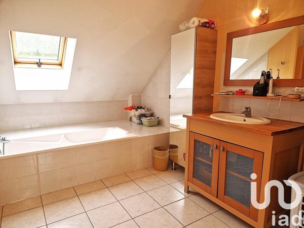 Maison traditionnelle 6 pièces de 170 m² à Pin (70150)