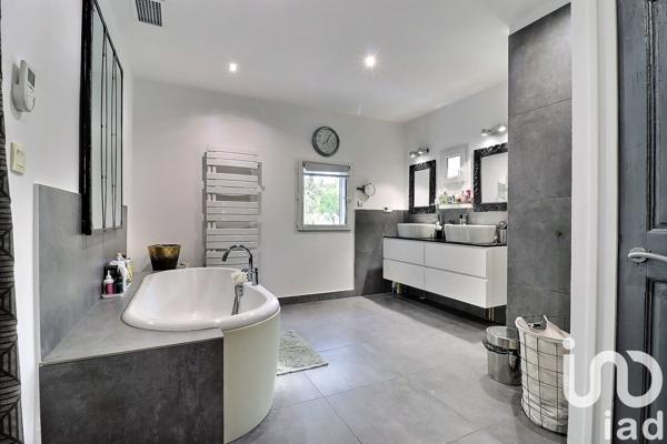 Maison à vendre 5 pièces 182 m² Ceyreste