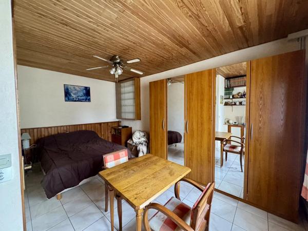 Vente                                                      Maison
                        
                     3 pièces                      94 m2                     à Belle-Église