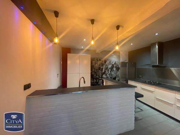 Appartement à louer 3 pièces 85m²