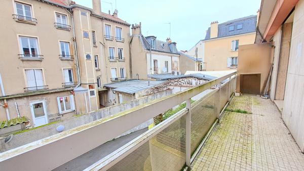 Appartement T3 - 2 chambres - 84 m2 -