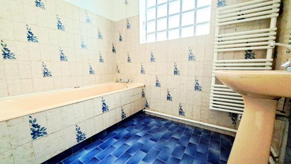 Appartement T3 - 2 chambres - 84 m2 -