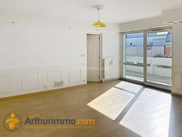 Location                                                      Appartement
                        
                     3 pièces                      65 m2                     à Reims