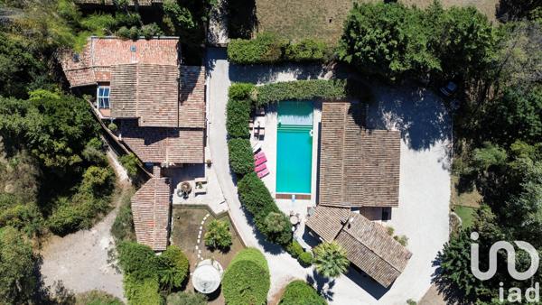 Maison à vendre 9 pièces 204 m² Roquebrune-sur-Argens