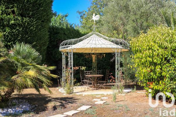 Maison à vendre 9 pièces 204 m² Roquebrune-sur-Argens