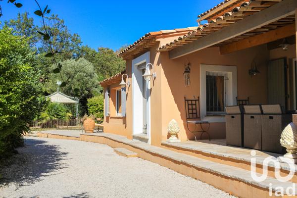 Maison à vendre 9 pièces 204 m² Roquebrune-sur-Argens