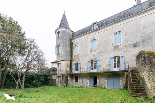 Maison à vendre |  Roquefort |  9 pièces | 367 m²