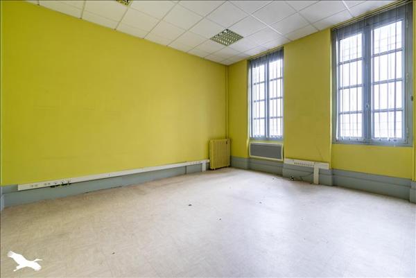 Maison à vendre |  Roquefort |  9 pièces | 367 m²