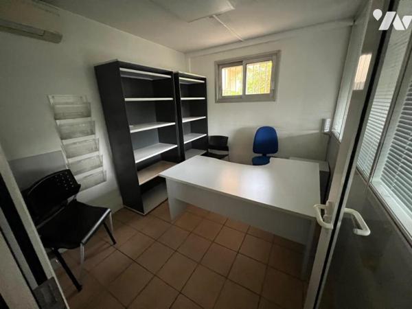 LE CANNET -40 avenue du Mont Joli - Locaux commerciaux + 7 parkings